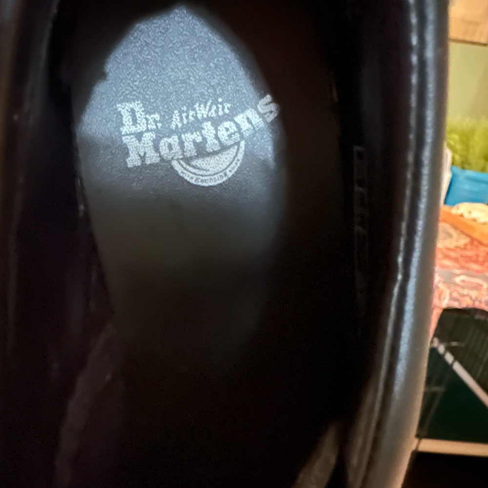 DR MARTENS 8053 Black Shiny Leather Platform Casual Shoes Size 6 LNC EUC - Picture 8 of 12